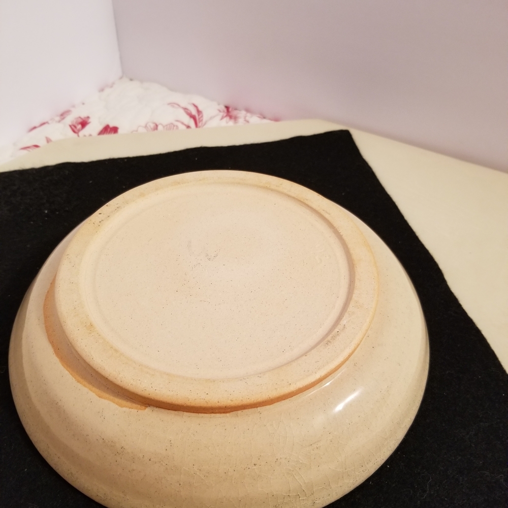 Handcrafted Ceramic Bowl with Green and Cream Design - Picture 2 of 3